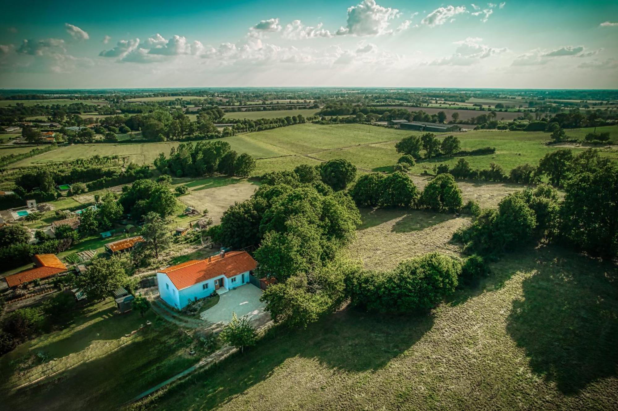 Вилла Domaine Du Souvenir Saint-Paul-en-Pareds Экстерьер фото